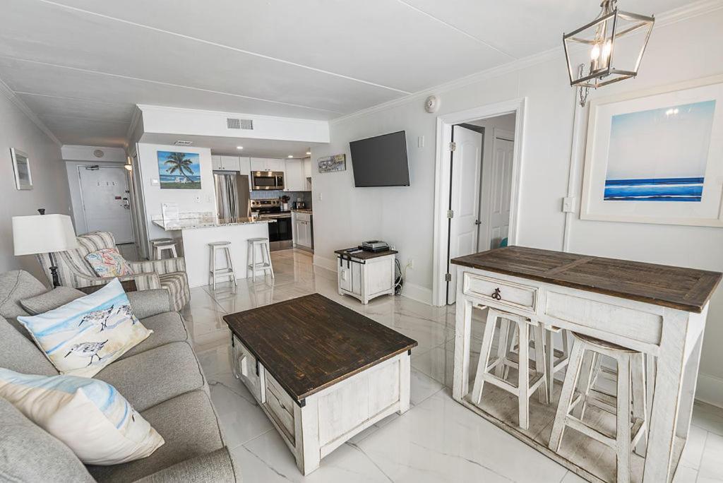 Island Winds East 308 By Albvr - Beautifully Renovated Beachfront Condo & Steps Away From Hangout & More! Gulf Shores Exterior foto