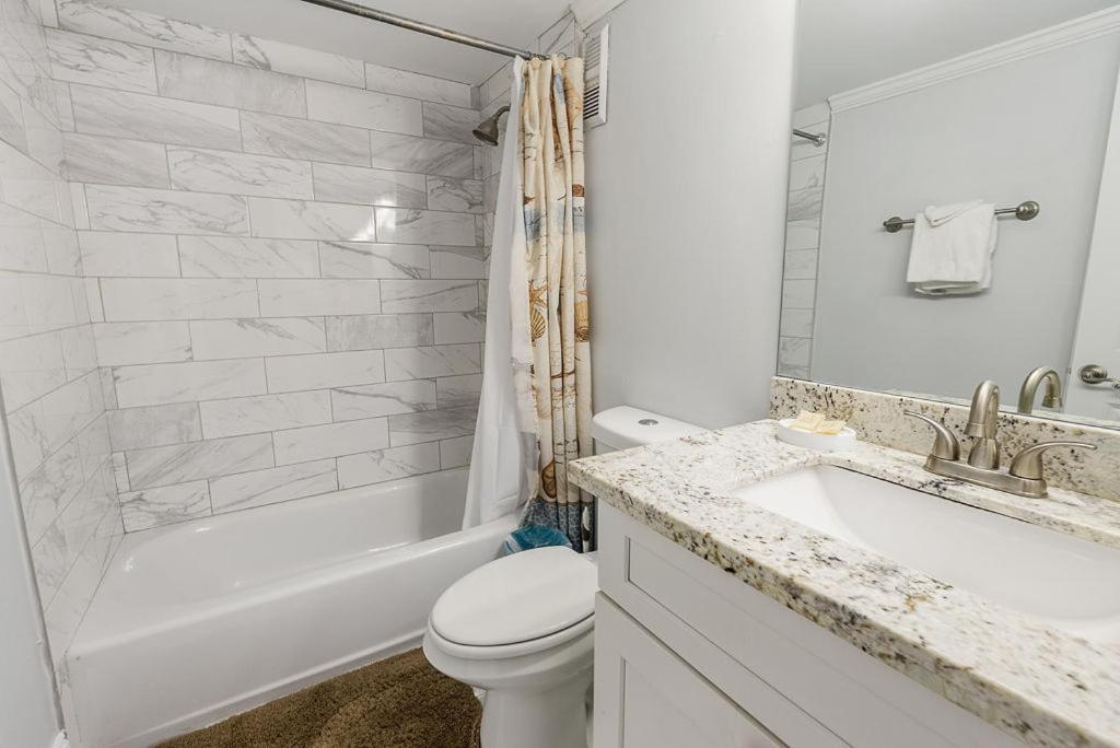 Island Winds East 308 By Albvr - Beautifully Renovated Beachfront Condo & Steps Away From Hangout & More! Gulf Shores Exterior foto